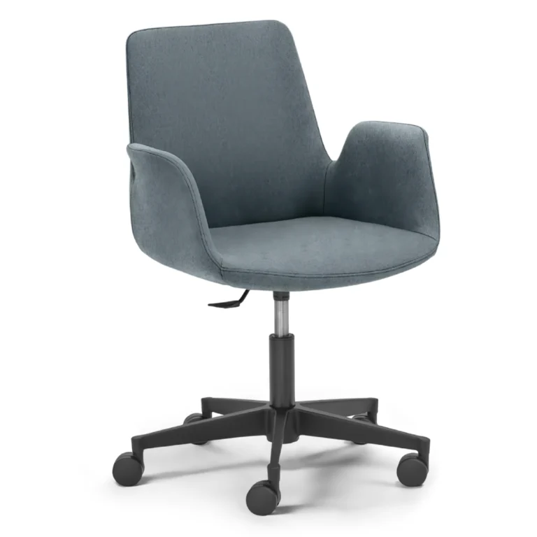 design fauteuil Anne blauw met kunststof zwarte poot