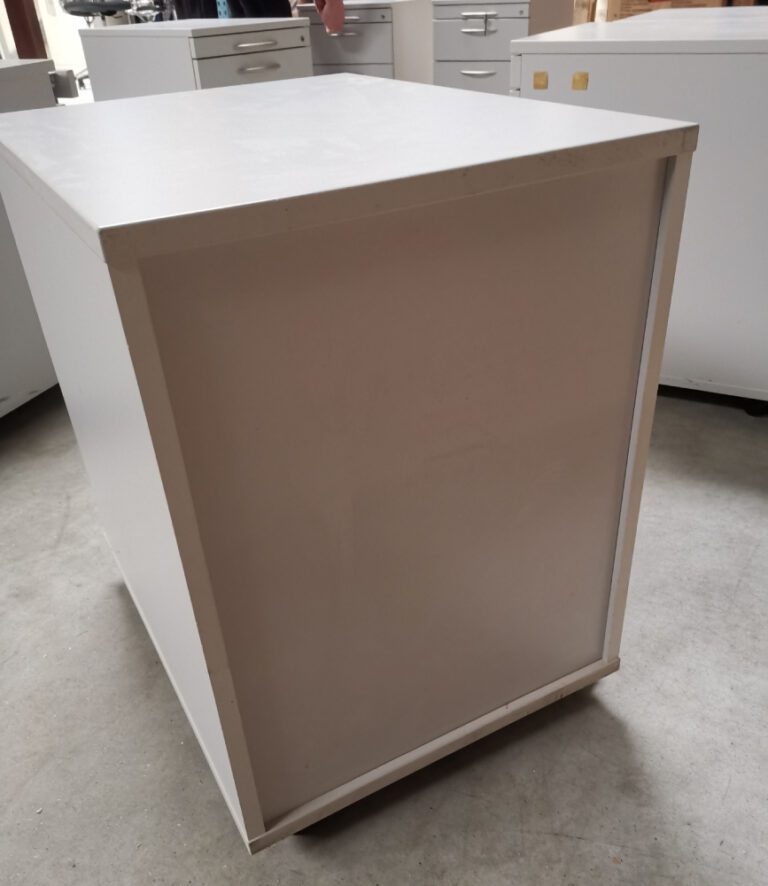 tweedehands rolblok grijs achterkant