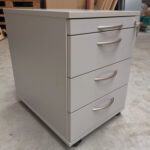 tweedehands rolblok grijs vooraanzicht