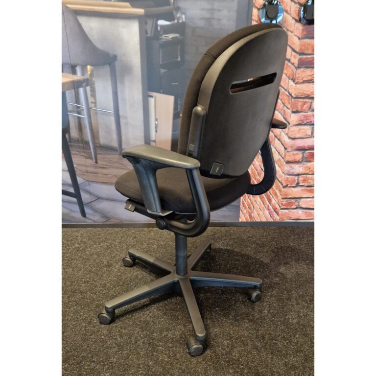 refurbished ahrend 220 schuin achterkant