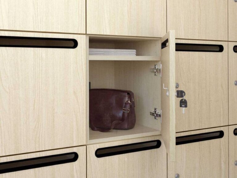 postkast hout sleutel