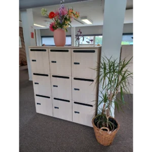 lockers hout met postvak 3 naast elkaar 3 boven elkaar met topblad kleur beuken