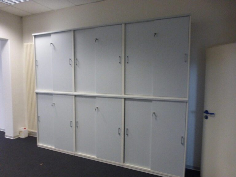 houten schuifdeurkast