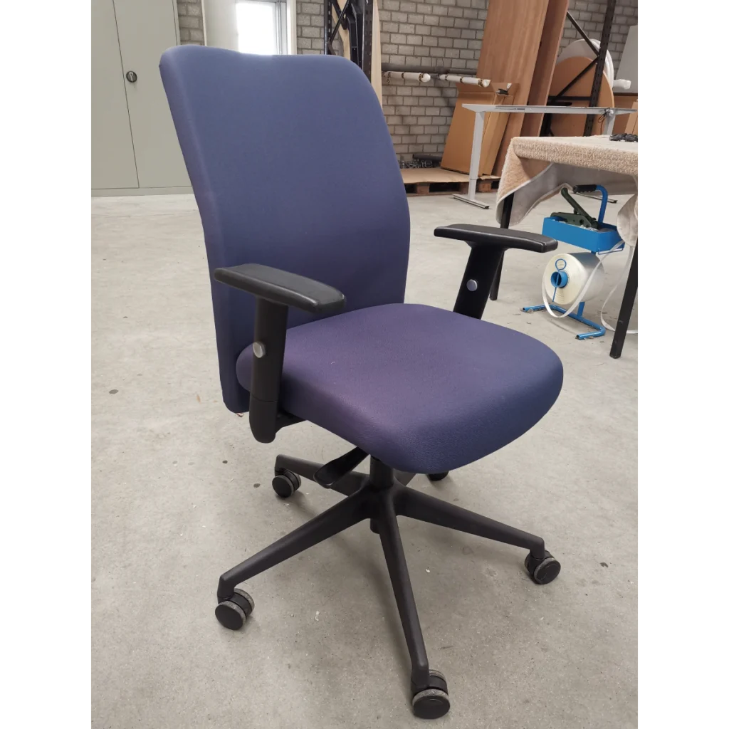 tweedehands bureaustoel met armleggers