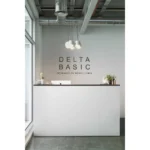 receptiebalie zwart vooraanzicht witte uitvoering zwarte bovenkant