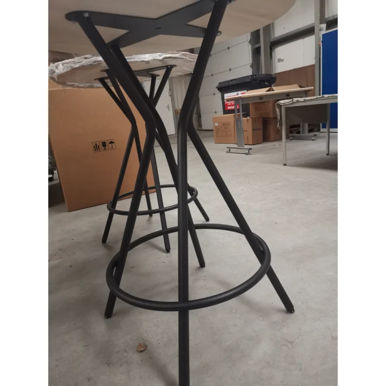 opruiming nieuwe statafel Hoog 110cm diam 80cm